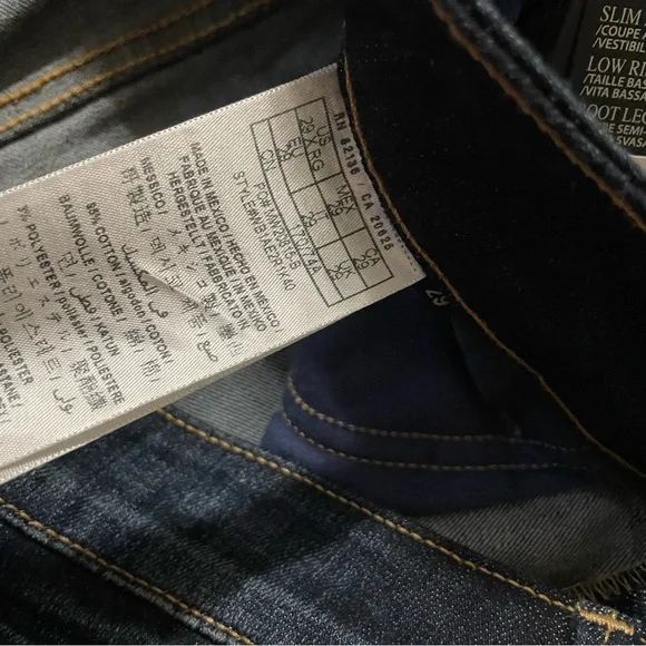 NWT Guess Dark Wash Boot Cut Jeans - Picture 4 of 4